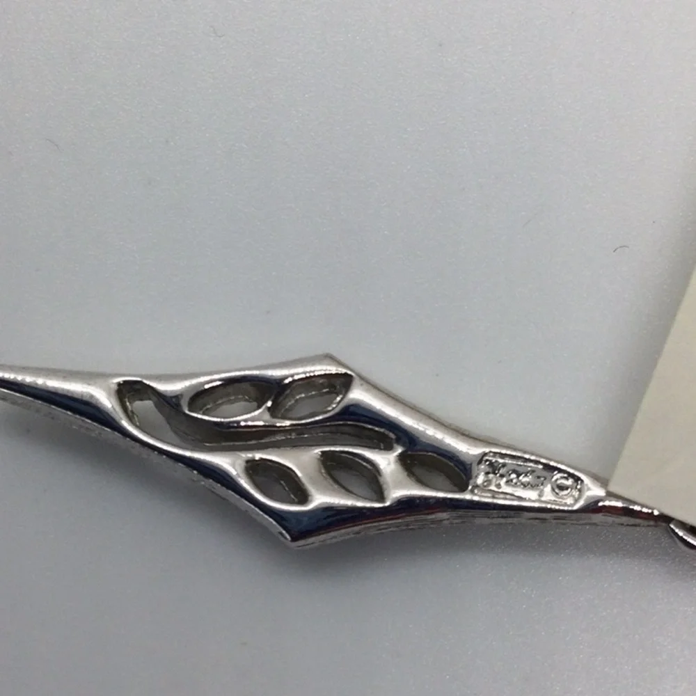 Hedy woman’s pierce